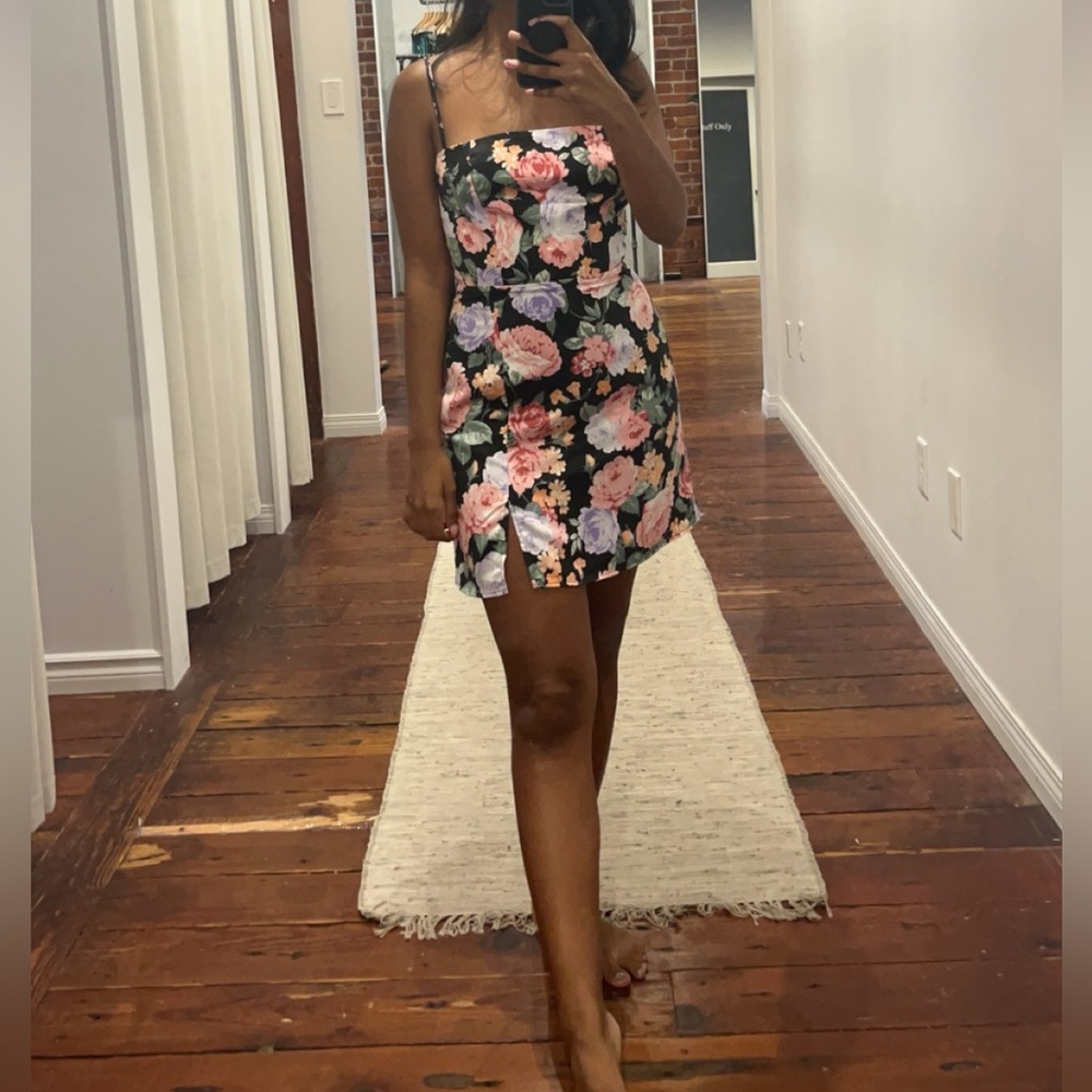 Park and Fifth Co. Sophia Mini Dress in Eden Black Floral XS - Picture 2 of 2